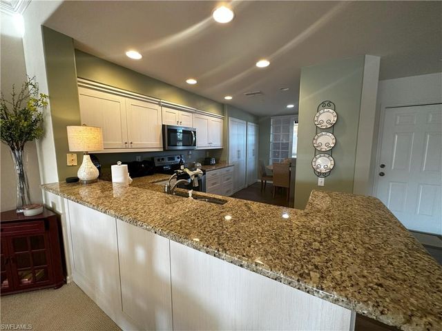 9100 Southmont CV 206, Fort Myers, FL 33908