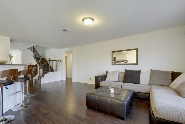 900 Oatmeal DR, Pflugerville, TX 78660