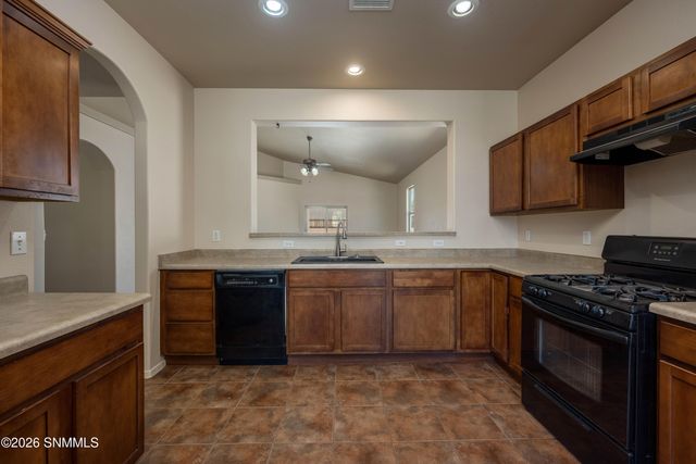 2831 La Union Court, Las Cruces, NM 88007