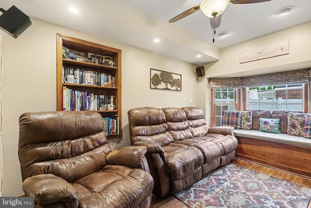 1707 LINCOLN DR, Camp Hill, PA 17011