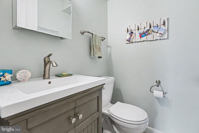 1707 LINCOLN DR, Camp Hill, PA 17011
