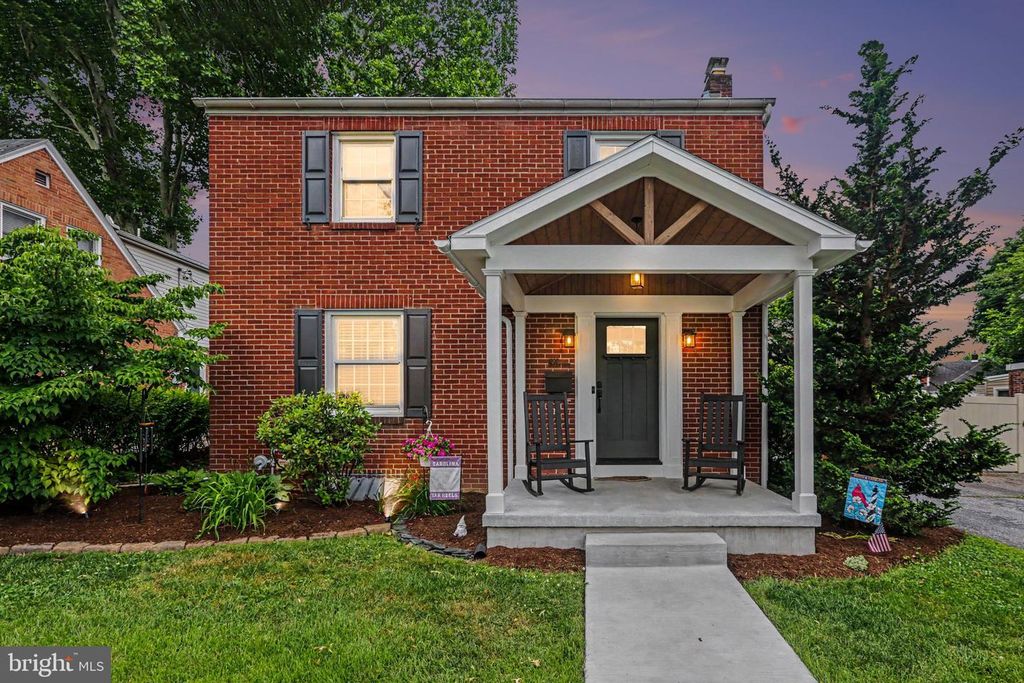1707 LINCOLN DR, Camp Hill, PA 17011