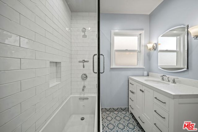 1453 S Durango Avenue, Los Angeles, CA 90035