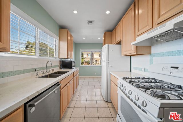 1453 S Durango Avenue, Los Angeles, CA 90035