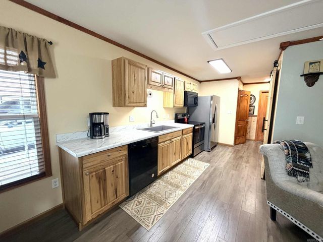 1381 E Hwy 330, Clinton, AR 72031