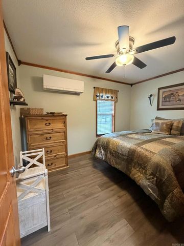 1381 E Hwy 330, Clinton, AR 72031