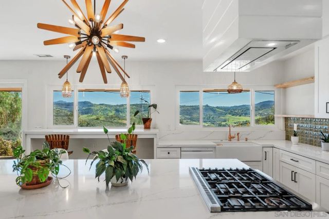 32337 Calle Codorniz, Valley Center, CA 92082