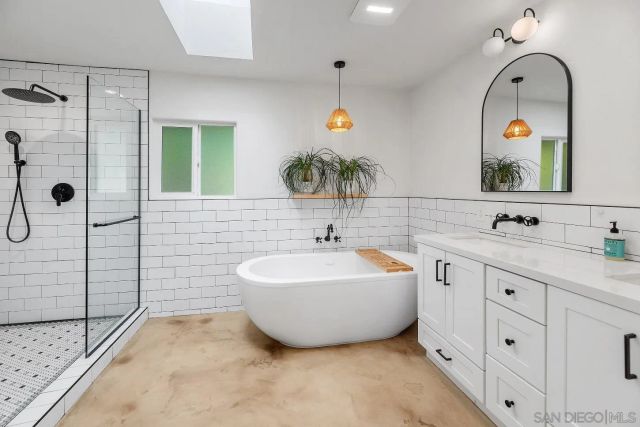 32337 Calle Codorniz, Valley Center, CA 92082