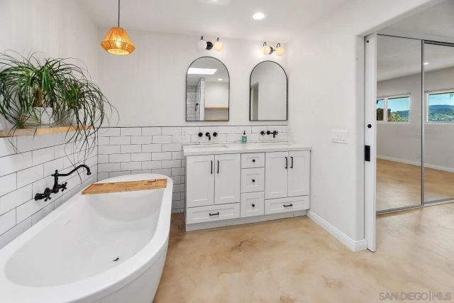 32337 Calle Codorniz, Valley Center, CA 92082