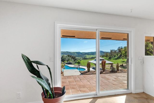 32337 Calle Codorniz, Valley Center, CA 92082