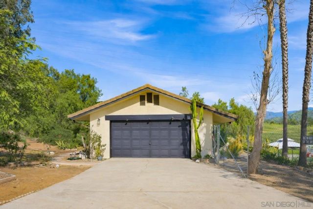 32337 Calle Codorniz, Valley Center, CA 92082
