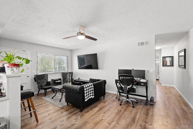 9842 Mission Greens 4, Santee, CA 92071