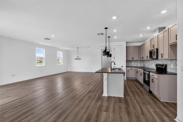 30134 EMERALD FOREST DRIVE, Mount Dora, FL 32757