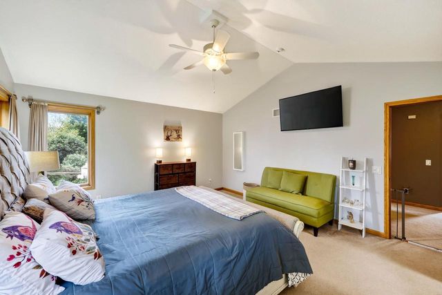 647 Grandview Drive, Sun Prairie, WI 53590