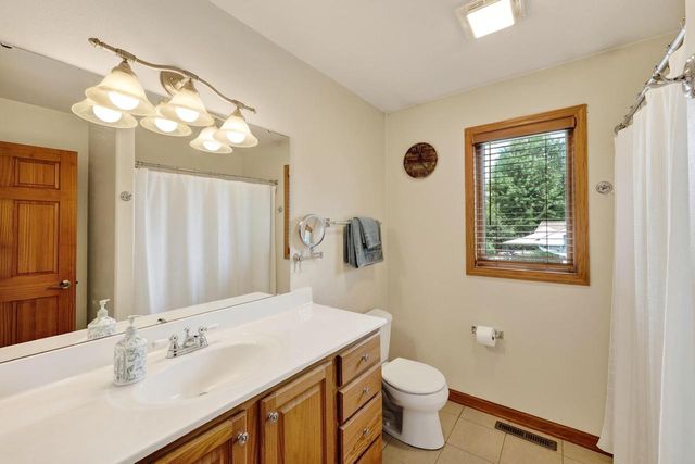 647 Grandview Drive, Sun Prairie, WI 53590