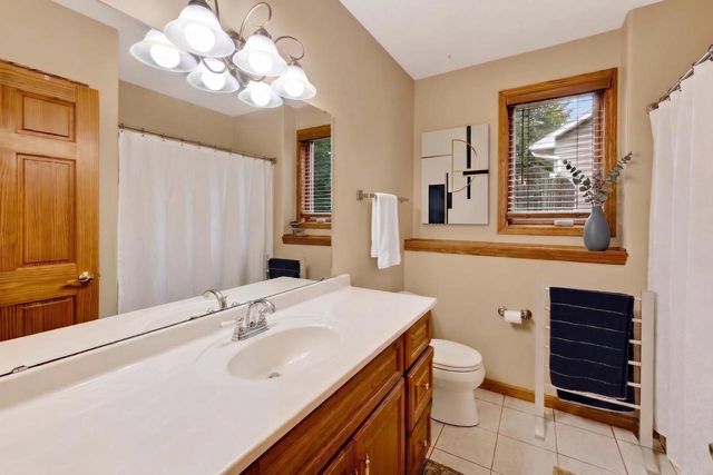 647 Grandview Drive, Sun Prairie, WI 53590