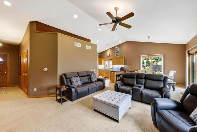 647 Grandview Drive, Sun Prairie, WI 53590