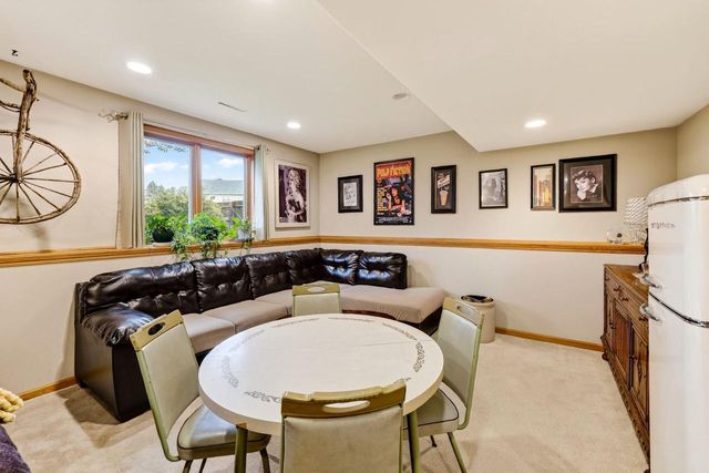 647 Grandview Drive, Sun Prairie, WI 53590