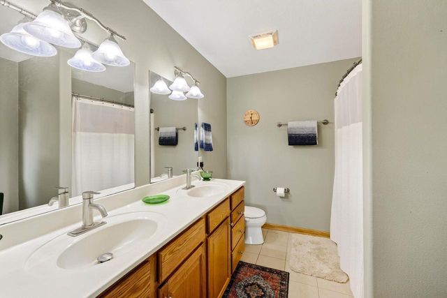 647 Grandview Drive, Sun Prairie, WI 53590