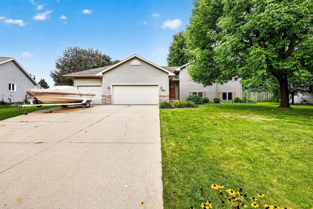 647 Grandview Drive, Sun Prairie, WI 53590