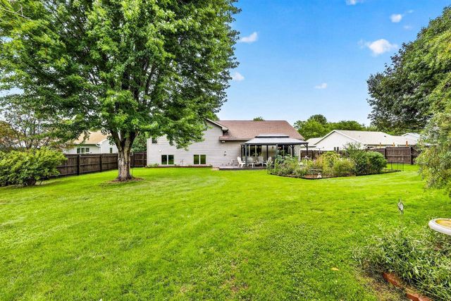 647 Grandview Drive, Sun Prairie, WI 53590