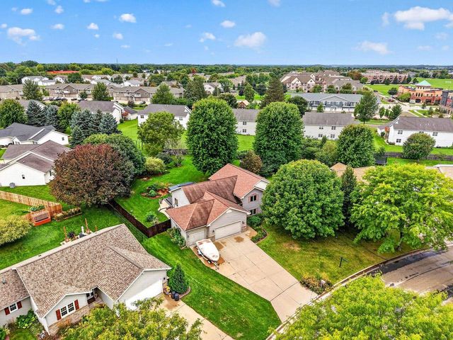 647 Grandview Drive, Sun Prairie, WI 53590