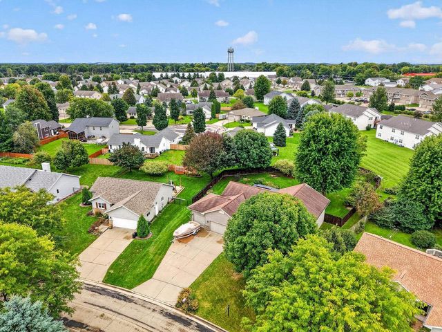 647 Grandview Drive, Sun Prairie, WI 53590