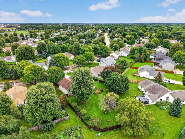647 Grandview Drive, Sun Prairie, WI 53590