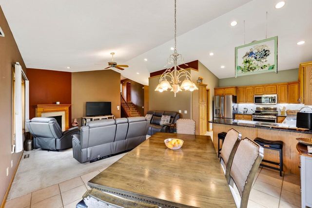 647 Grandview Drive, Sun Prairie, WI 53590
