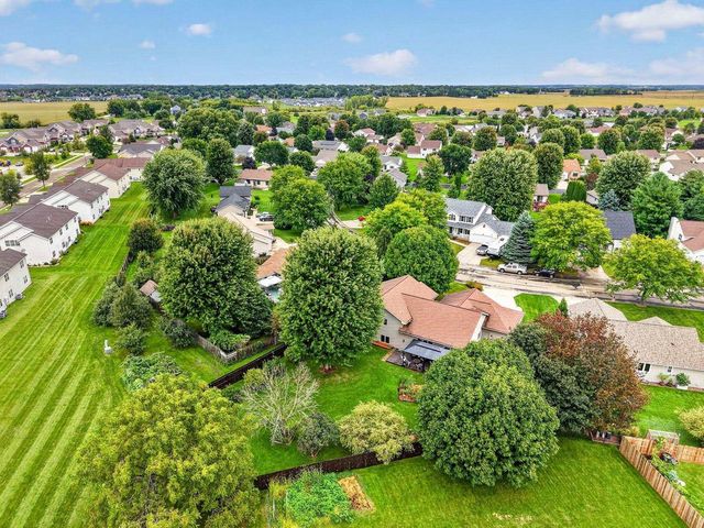 647 Grandview Drive, Sun Prairie, WI 53590