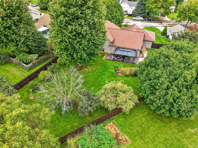 647 Grandview Drive, Sun Prairie, WI 53590