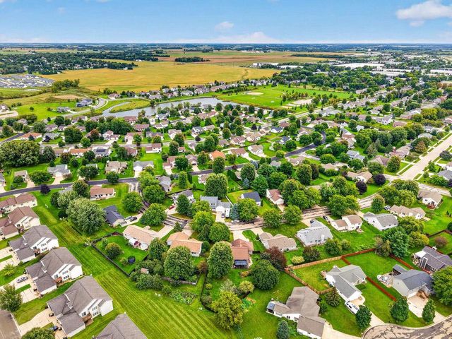 647 Grandview Drive, Sun Prairie, WI 53590