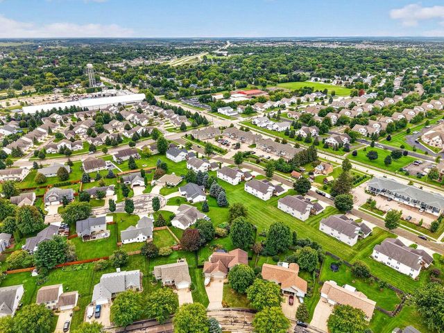 647 Grandview Drive, Sun Prairie, WI 53590