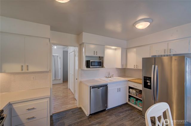 4200 N Place, Seaview, WA 98644