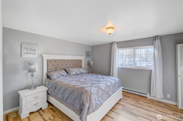 4200 N Place, Seaview, WA 98644