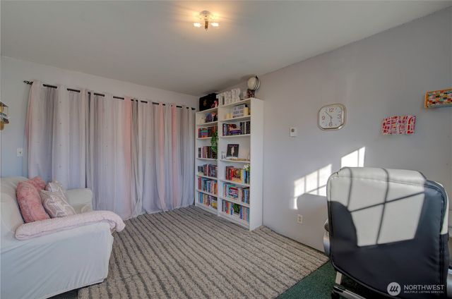 4200 N Place, Seaview, WA 98644