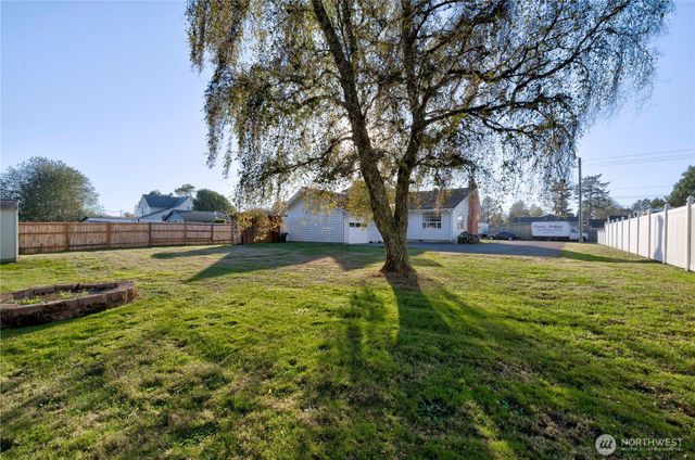 4200 N Place, Seaview, WA 98644