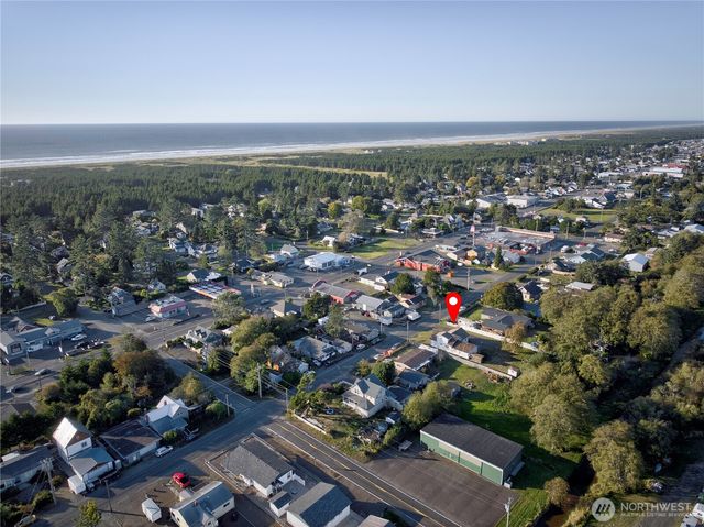 4200 N Place, Seaview, WA 98644