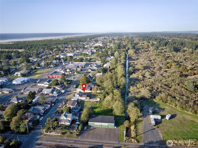 4200 N Place, Seaview, WA 98644