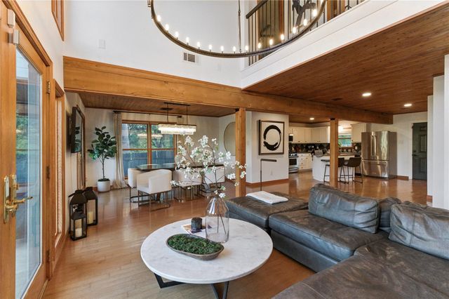 11103 Lakeside DR, Jonestown, TX 78645