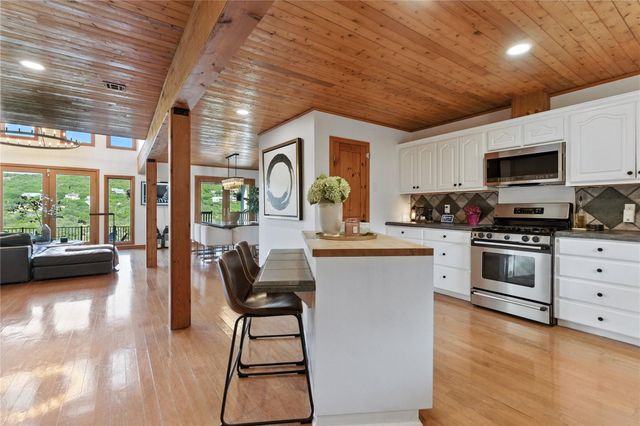 11103 Lakeside DR, Jonestown, TX 78645