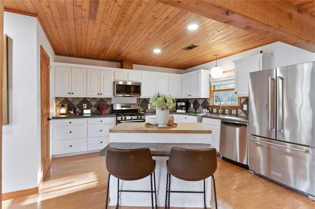 11103 Lakeside DR, Jonestown, TX 78645