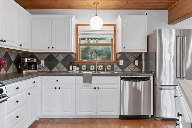 11103 Lakeside DR, Jonestown, TX 78645