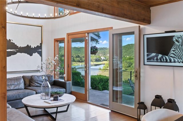 11103 Lakeside DR, Jonestown, TX 78645