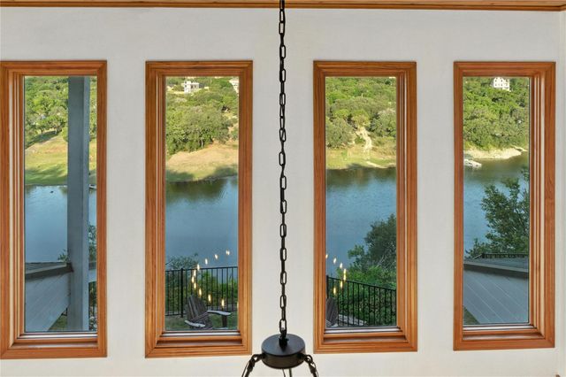 11103 Lakeside DR, Jonestown, TX 78645