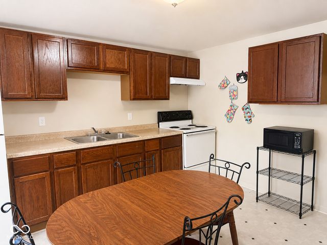 2813 S Rybolt Avenue, Indianapolis, IN 46241
