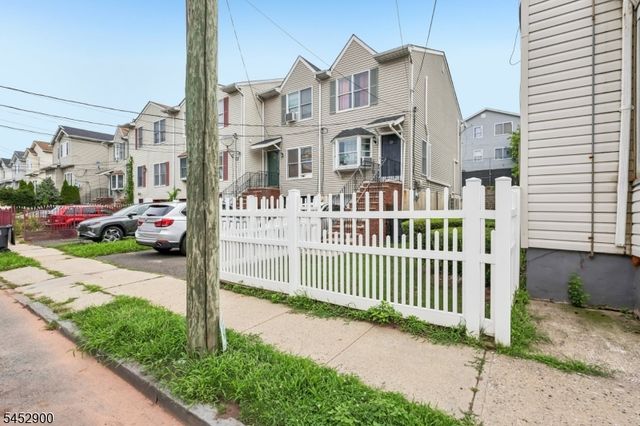 22 Hecker St 22, Newark City, NJ 07103