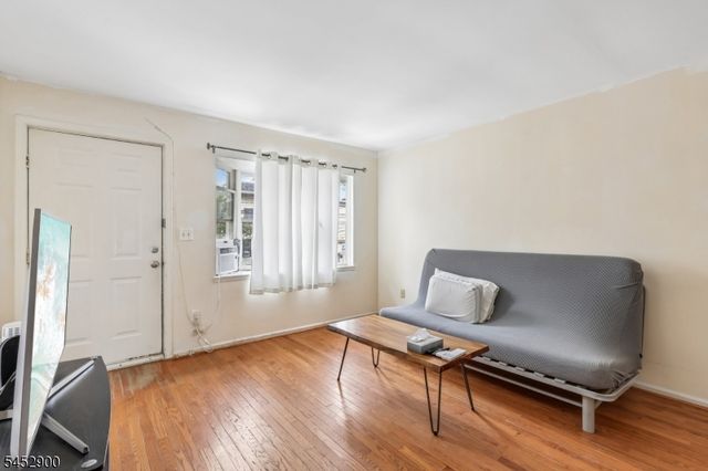 22 Hecker St 22, Newark City, NJ 07103