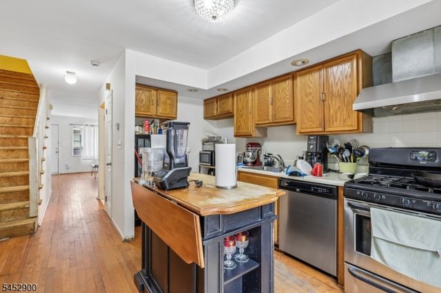 22 Hecker St 22, Newark City, NJ 07103