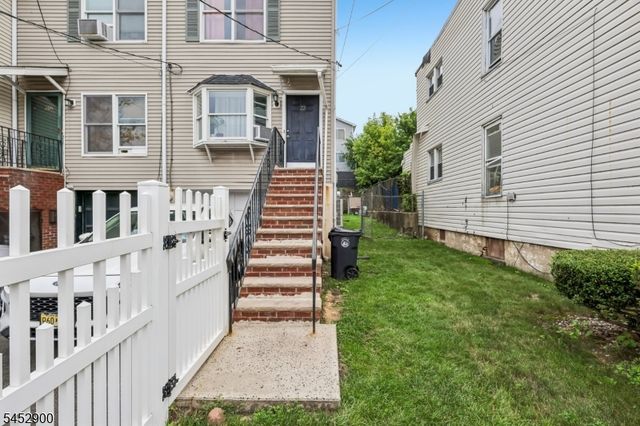 22 Hecker St 22, Newark City, NJ 07103